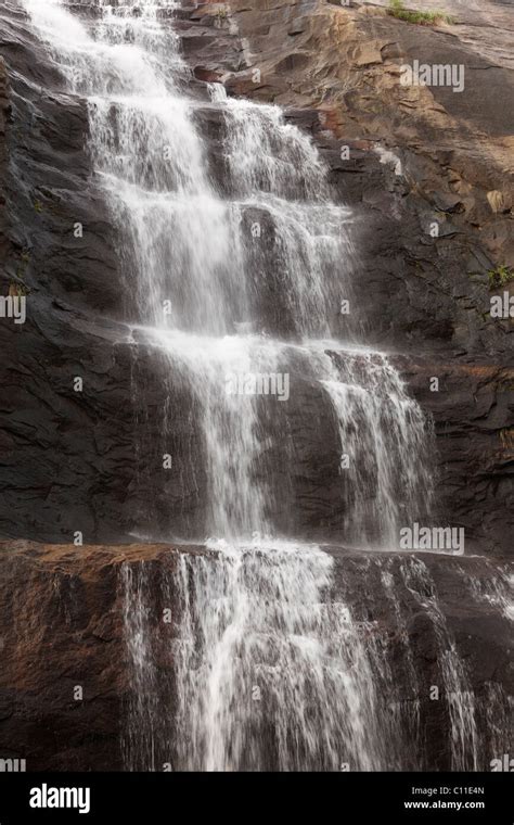 Courtallam waterfalls hi-res stock photography and images - Alamy