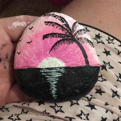 #rockart #sunset #pinkandblack | Painted rocks, Rock painting designs ...