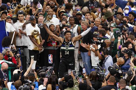 Bucks' Giannis Antetokounmpo named 2021 NBA Finals MVP | GMA News Online