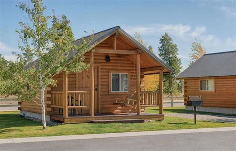 Yellowstone Grizzly RV Park and Cabins in West Yellowstone (MT) - 200 ...