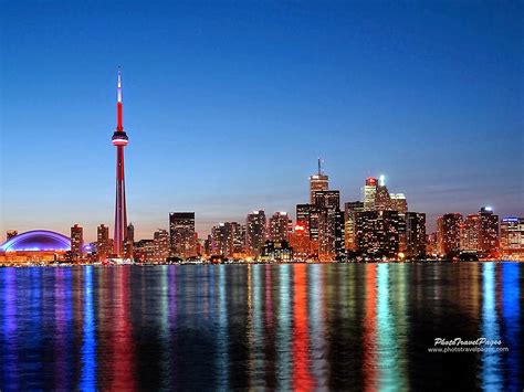 5-five-5: CN Tower (Toronto - Canada)