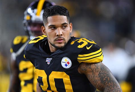 James Conner must accept smaller role to earn extension with Steelers