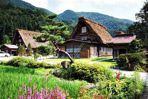 Shirakawa-go Village | Series 'The most cozy towns full of Zen' | OrangeSmile.com