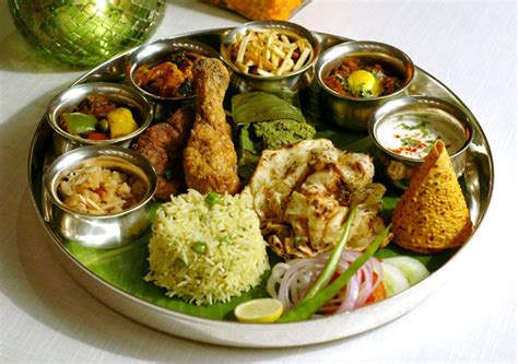 8 Wonderful Indian Eating Habits The World Is Missing