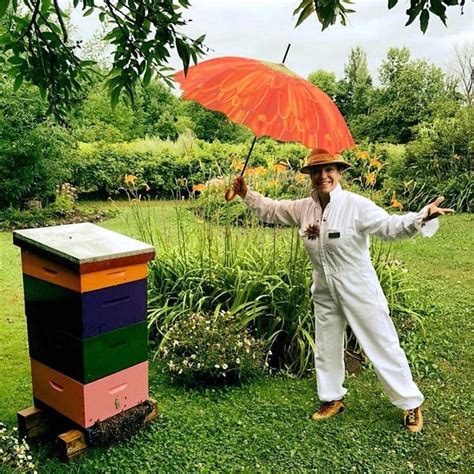 Honey Farms Worth Visiting This Summer | Reader's Digest Canada