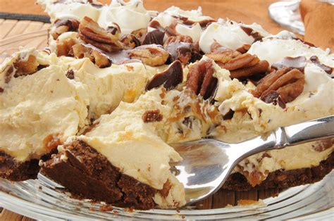 Chocolate turtle pecan pie recipe - Wably.com