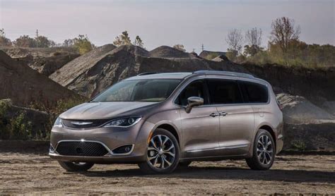 2020 Chrysler Pacifica and Pacifica Hybrid Highlights