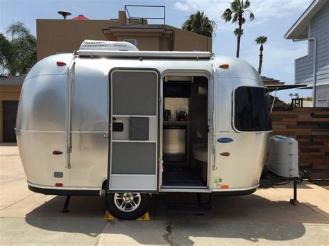 airbnb.com | Tiny trailers, Airstream bambi, Small camping trailer