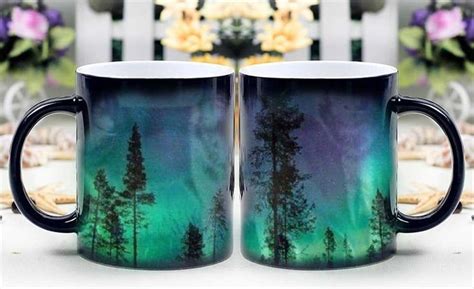 Magic mug - Heat Sensitive Color Changing Coffee Cup - Aurora Borealis Wolves magically appear ...