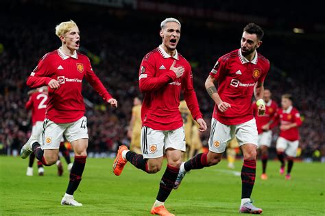 Antony seizes chance as Erik ten Hag reshuffle sparks vintage Manchester United night | The ...