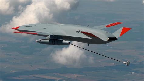 Video shows MQ-25 Stingray refueling F/A-18 for the first time - CNN Video