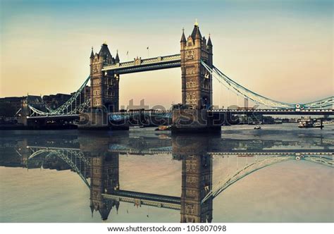 1,946 London Bridge Game Images, Stock Photos, 3D objects, & Vectors ...