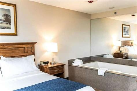 30 Pennsylvania Hotels with Hot Tub In Room or Jacuzzi Suites