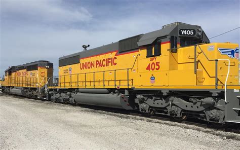 Union Pacific is modifying the EMD SD24 diesel locomotives for hybrid ...