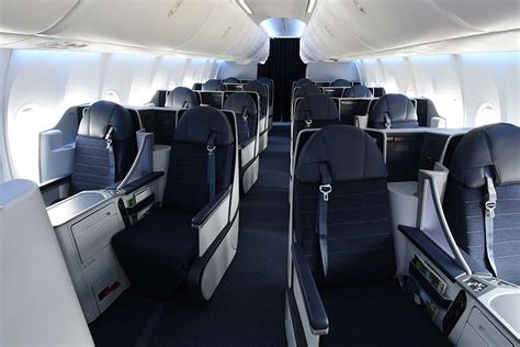 Copa Airlines unveils new 737 with lie-flat seats [PHOTOS]