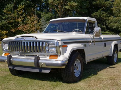 1985 Jeep J10 Pioneer Pickup 4×4 sold at Bring A Trailer Auction - CLASSIC.COM