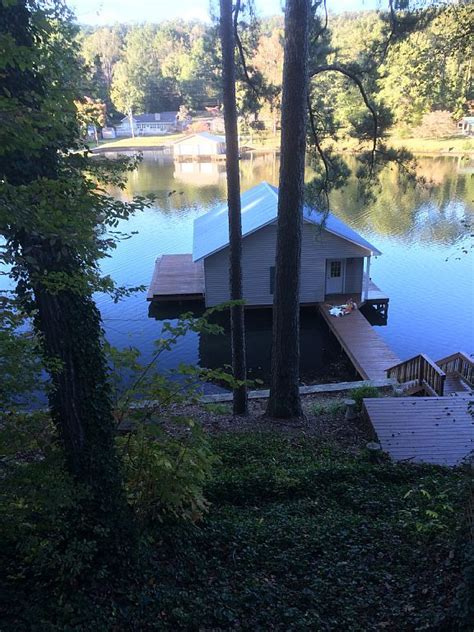 Affordable Cabin in the Cove - HomeAway Guntersville Lake | Guntersville lake, Guntersville ...