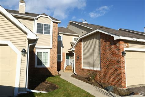 Chimney Hill Apartments - Apartments in West Bloomfield, MI | Apartments.com