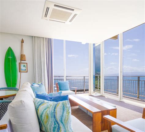 Kaimana Beach Hotel | Suites