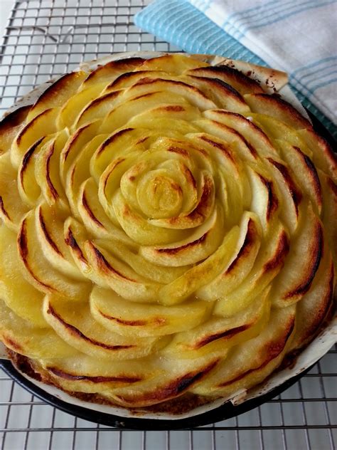 Naked Cooking: French Apple Tart (Recipe adapted from America's Test Kitchen)