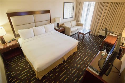 Wyndham Chicago O'Hare | Des Plaines, IL Hotels