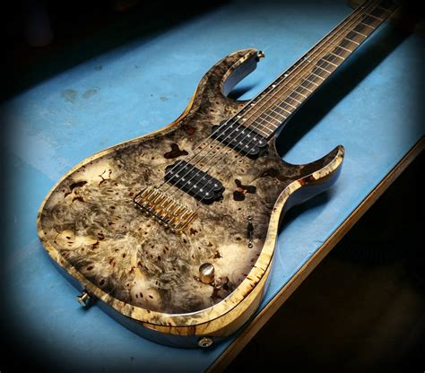 Kiesel Guitars Carvin Guitars K7 (K Series) buckeye burl top with thin ...