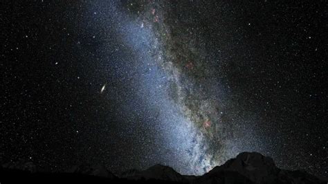 Milky Way Versus Andromeda As Seen from Earth - YouTube