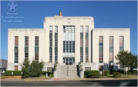 Houston County Courthouse - Crockett, Texas - Photograph Page 2