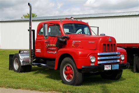 1958 International R200 classic | Trucks, International harvester truck ...