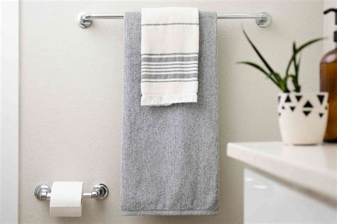 Decorative Towel Hooks: Stylish Storage Solutions for a Tidy Bathroom - Decorowners