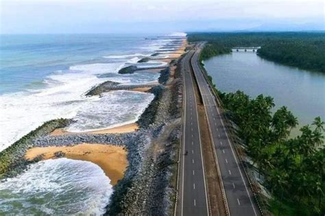 Maravanthe Beach - Tourist Places - Mangalore Taxis