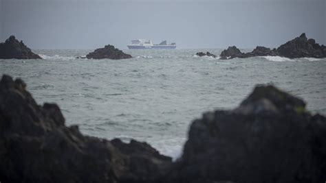 Is it time for a Cook Strait bridge or tunnel? : r/newzealand