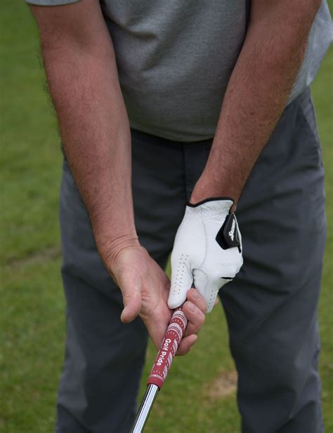 A guide to sizing grips for golfers - Mitchell Golf Equipment Company