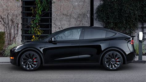 2025 Tesla Model Y Performance Specs - Josey Mallory