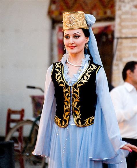 Uzbek Folklore & Fashion Show, Uzbekistan (O‘zbekiston, Ўзбекистон) | Folklore fashion, Fashion ...