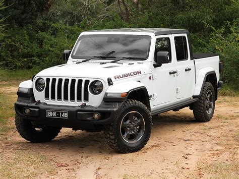 We Love the Jeep Gladiator Rubicon: Here's Why | Man of Many