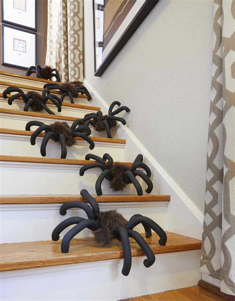 Giant DIY Spiders Are The Perfect Halloween Decorating Trend ...