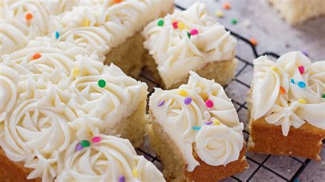 Easy Vanilla Tray Bake: Vanilla Cake With Homemade Buttercream