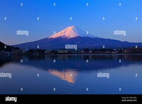 Mt Fuji Sunrise Stock Photo - Alamy