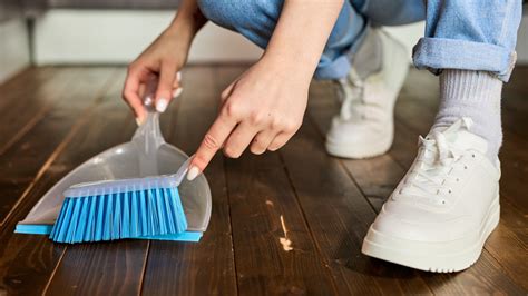 How To Clean Your Broom