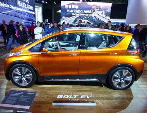 Chevrolet Bolt EV Photos and Specs. Photo: Chevrolet Bolt EV mod 2016 ...