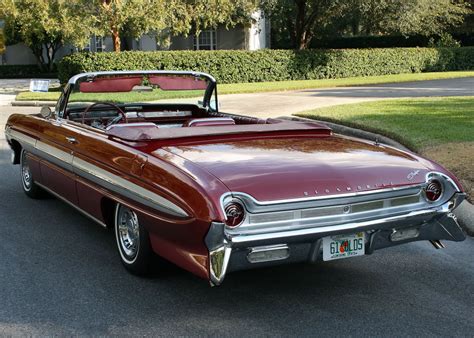 All American Classic Cars: 1961 Oldsmobile Starfire 2-Door Convertible