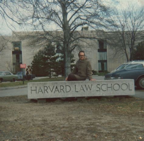 File:Dziedziniec Harvard Law School University.jpg - Wikimedia Commons