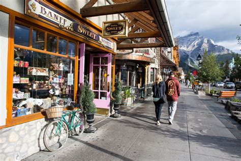 Banff, AB - Official Website - Hotels, Restaurants, Shopping and Camping