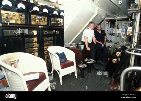 Chief engineer in the engine room of the Waverley Paddle Steamer Stock Photo - Alamy