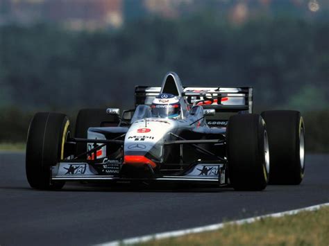 Mika Hakkinen (1997) by F1-history on DeviantArt | Mclaren, Grand prix cars, Formula racing