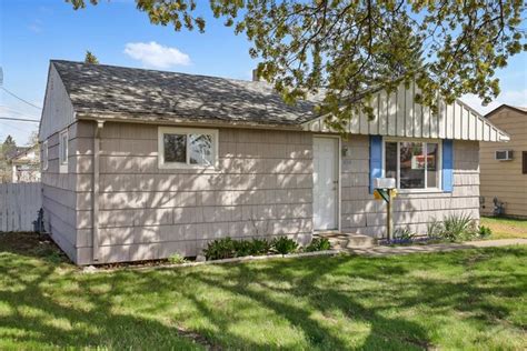 2728 N Smith St, Spokane, WA 99207 | realtor.com®