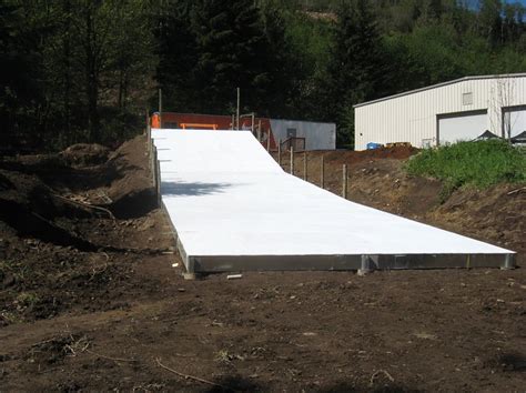 Green Dry Slope - Newschoolers.com