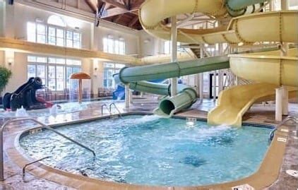 7 Kid-Friendly Hotels with Indoor Water Parks in New England