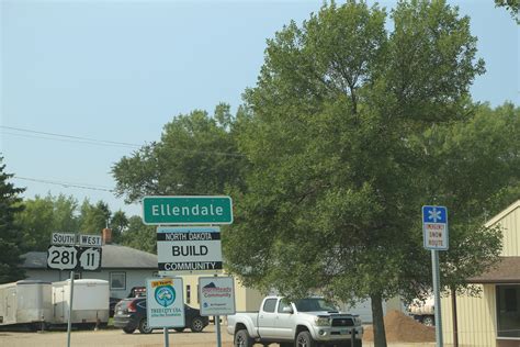 Ellendale North Dakota, Dickey County ND | Google Map Wikipe… | Bruce ...